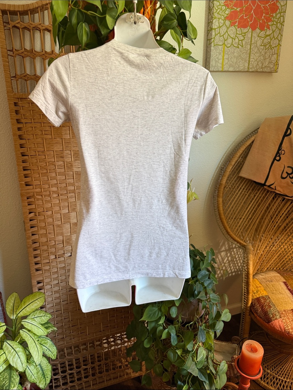 White Short-Sleeve Tee with Red Sun African Graphic and Yellow Rays - Picture 3 of 4